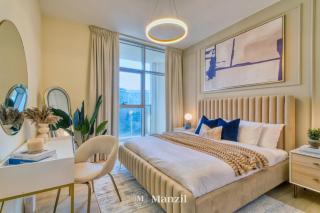 2BR Apt in Business Bay with Iconic Burj Khalifa and Dubai Canal Views - Dubai - 9