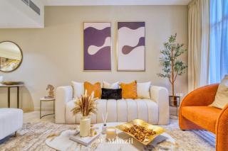 2BR Apt in Business Bay with Iconic Burj Khalifa and Dubai Canal Views - Dubai - 2