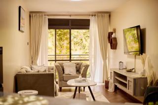 Chill, Relax & Revitalize Gateway in Sand Grains Residences A01 - Namulanda - 1