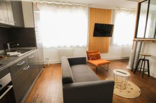 NEW! St Martin 52B -Grand studio lumineux - wifi - Angulema - 1