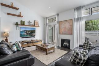 Byron Marvel - Luxury Byron Bay Penthouse Holiday Rental with Balcony, 4 Bedrooms, Sleeps 10 - 7