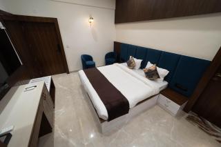 The Luxury Inn - Varanasi - 1