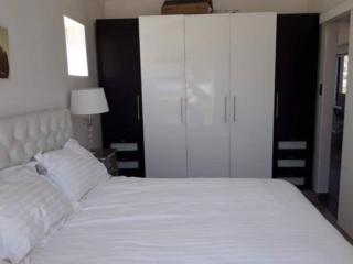 THE BEACH Holiday Accommodation - 6