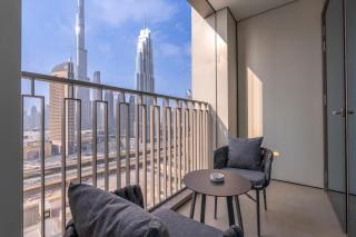 Beautiful 2-BR Flat in Downtown Luxury City Living at Its Best - Dubai - 6