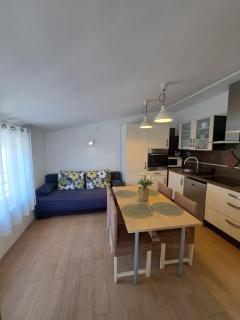 Sweet Home Lustig - 3