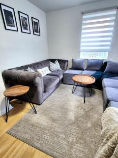 Home from Home 3 bed,2 bath house with garden&parking near centre&tram stop - Sheffield - 5