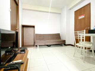 Homey and Cozy Living 2BR Lagoon Bekasi Town Square Apartment By Travelio - Bekasi - 8