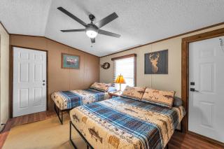 Gone Fishin' Suite 4 by The Lodges at Fossil Creek - Shay - 9