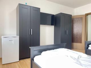 SAD161 - Gut geschnittene Monteurwohnung mit Balkon - 7