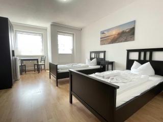 SAD161 - Gut geschnittene Monteurwohnung mit Balkon - Schwandorf - 3