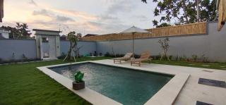 The Lebak Sari Guesthouse - Umalas - 3