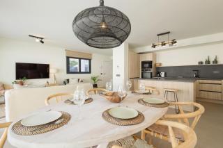 Villa with minimalist decor, pool and BBQ, two minutes' walk from Costabella beach - Marbella - 4