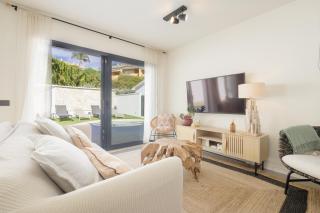 Villa with minimalist decor, pool and BBQ, two minutes' walk from Costabella beach - Marbella - 1