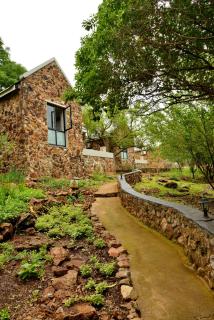 Thanda Manzi Country Hotel - 8