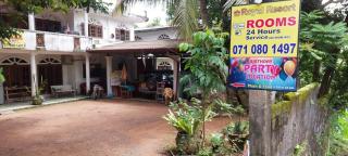 ROYAL RESORT Guest House Rooms - Kaduwela - 7