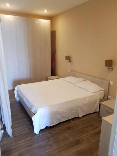 Modern,1 bedroom Seafront apt in St Paul's Bay 3 - St Paul's Bay - 5