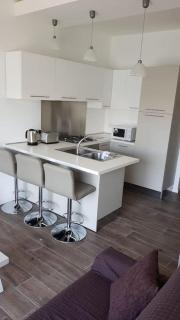 Modern,1 bedroom Seafront apt in St Paul's Bay 3 - 4