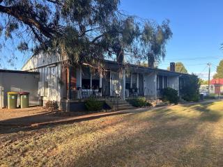 #1 Waddell St Studio Apartments - Canowindra - 3