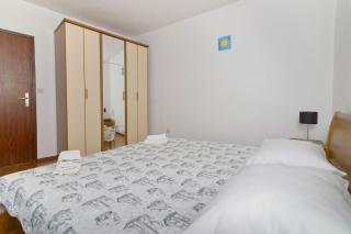 Apartments Ive - Tisno - 4