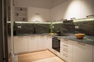 Pangrati Stunning Residence - Walk to Metro - 3