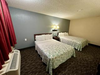 HomeTowne Studios by Red Roof Yuba City Bonanza - Marysville - Yuba City - 6
