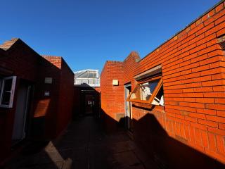 Two-bedroom flat Close to Uni & shopping center with free parking - Canley - 0