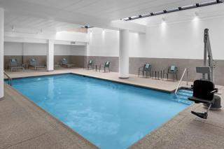 Courtyard by Marriott Pittsburgh University Center - 9