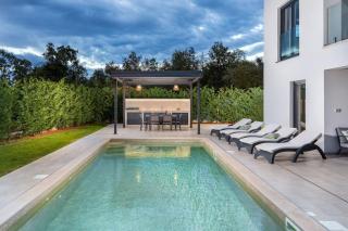 Villa Silvia by Villsy - 9