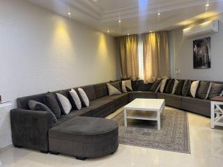 P90 Mall Spacious Apartment in New Cairo - Il Cairo - 2