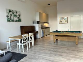 Monumental independent Studio, City Centre Dordrecht - 9