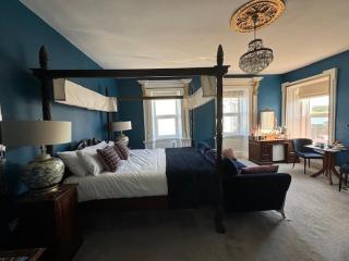 Abbey View House - 2