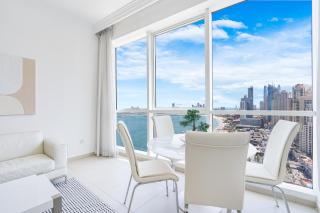 Lux Home with Direct Beach Access in Al Bateen - Dubai - 0