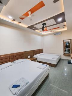 shree trilokeshwar guesthouse - 1