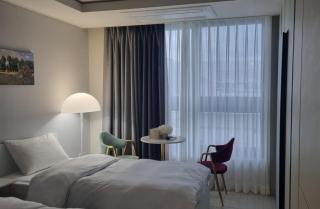 Daegu Star B&B DSR Hotel lily guestroom - Daegu - 8