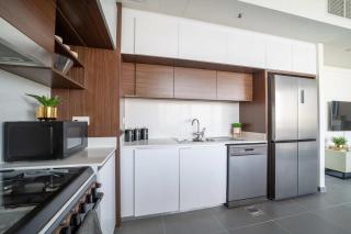 Frank Porter - Creek Edge Tower 1 - Dubai - 2