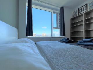 SAG 28 floor Panrama city free parking free wifi - Bratislava - 6