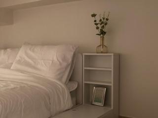 Alien's cozy loft apartment - 1