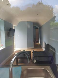 Cozy Studio in Luton - 7