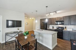 C Creek 10308 I Modern 2bd Apt I Secure Property - Houston - 0
