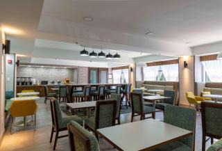 Hampton Inn East Windsor - 1