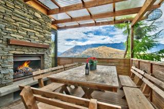 Lakeview Lodge Two with Stunning Views - Queenstown - 6