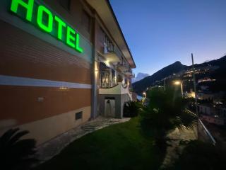 Hotel Vietri Coast - 1