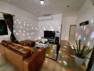 The Pool House Pattaya บ้านเดอะพูลเฮาส์พัทยา - Bang Lamung - 3