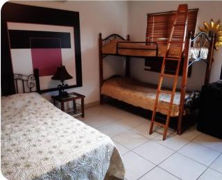 FIRST DAY HOSTEL on ARUBA - Oranjestad - 3