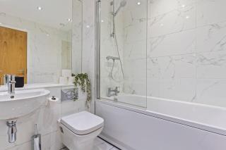 The Shanti Suite- City Central - Parking - Netflix - Birmingham - 5