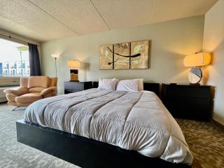 Lindell Motor Lodge - Downtown Cedar Falls Studio With Free Gated Parking! - 7