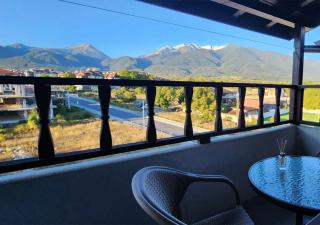 Snow Lodge Apartment With Mountain View - Bansko - 0