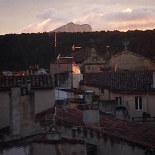 Appartement avec vue 65m2 2Balcons 2Chambres VRAI CLIMATISATION - Aix-en-Provence - 4