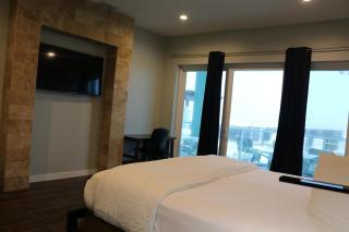 Beachfront 3 Bedroom Condo - South Padre Island - 9