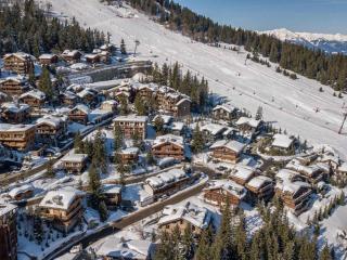 Triplex de charme avec cheminée, balcon et parking à Courchevel Chenus, proche des pistes - FR-1-564-90 - 1